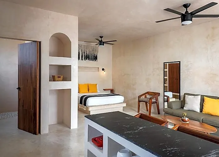 Ujo Boutique Appart hôtel 4*